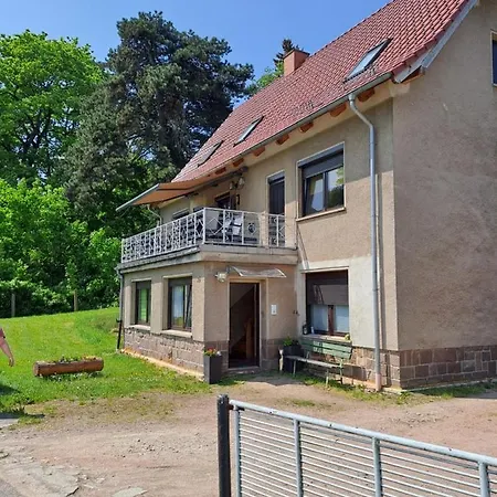 Monteur- Und Im Obergeschoss Und Dachgeschoss - Familie Weber Apartment Bockendorf