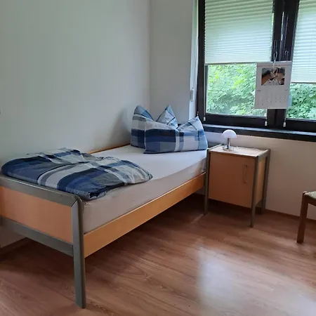 Monteur- Und In Hainichen - Obergeschoss Oder Dachgeschoss - Familie Weber Bockendorf